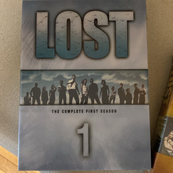 LOST DVD Seasons 1 and 2 - Picture 2 of 4